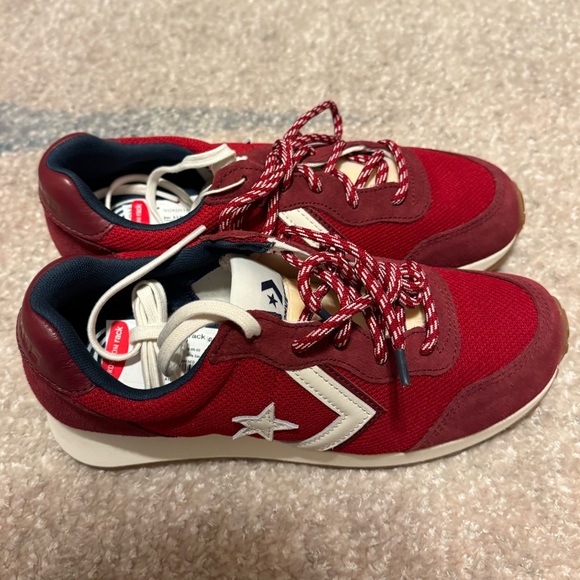 NEW Converse Omega Trainer Sneaker - Picture 11 of 12